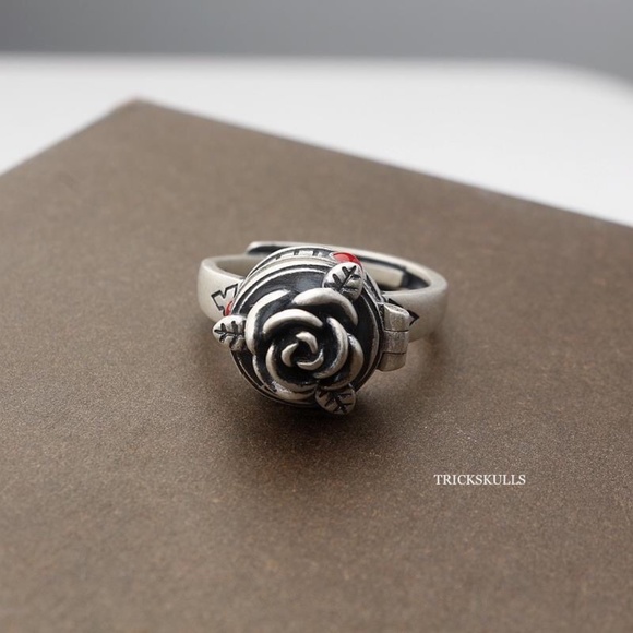 Rose Box Poison Pill Secret Compartment Open Adjustable Modern Retro Ring - Picture 9 of 11